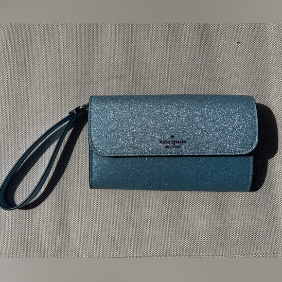 ✨ BNWT Kate Spade Glitter Wristlet Wallet – Cinderella-Approved ✨ - Picture 2 of 6